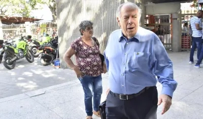 El empresario julio Gerlein Echeverría, rumbo a su casa, al salir de la audiencia.