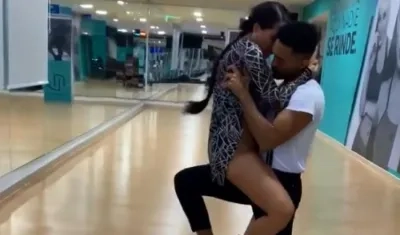 La modelo e influenciadora Andrea Valdiri.