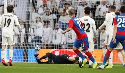 Momento del tercer gol del equipo ruso.