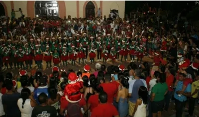 Desfile navideño en Polonuevo.