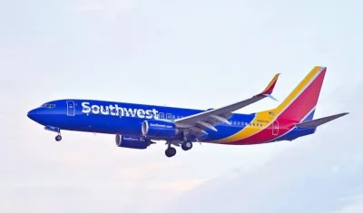 El avión se devolvió para dejar el corazón donado.