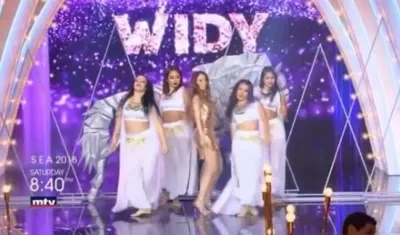 La cantante Widy durante su show.