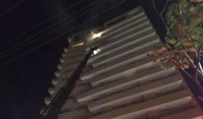 Incendio en edificio del norte de Barranquilla.