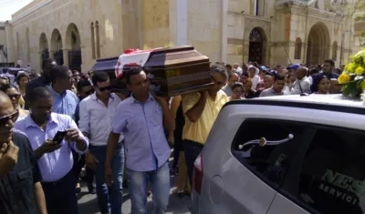 Sepelio del periodista asesinado en Riohacha.