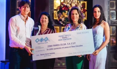 Representantes de la compañía Zona Franca Celsia.