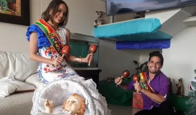 Fergie Correa y Juan Sebastián Forero, Reyes Cívicos del Carnaval 2019, rezando la novena.