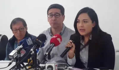 Ricardo Rivas y Yadira Aguagallo.