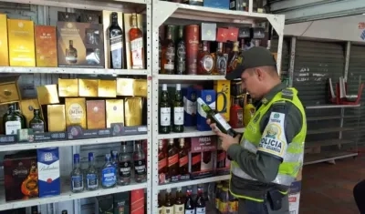 Operativo contra el licor adulterado.