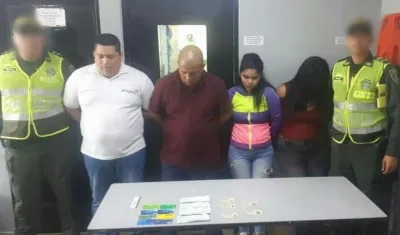 Los cuatro capturados en la URI. 