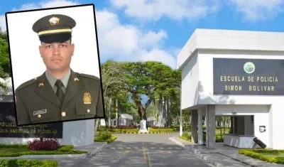 John Alexánder Sánchez, Intendente asesinado, y fachada de la Escuela Simón Bolívar.