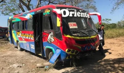 Bus de Cootransoriente accidentado.