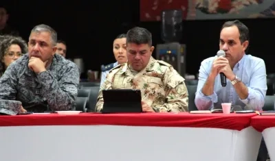 Consejo de Seguridad que analizó el plan de contingencia para el Carnaval en municipios del Atlántico.