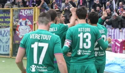 Fiorentina festejó ante Bologna en un partido que tuvo la particularidad de ofrecer dos goles olímpicos.