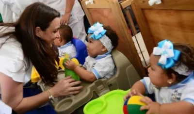 La directora general del ICBF, Karen Abudinen.