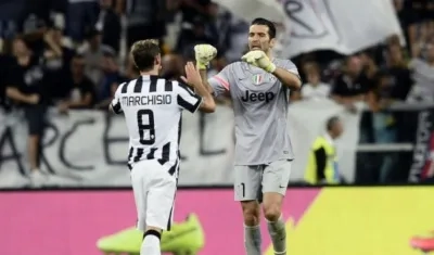 Claudio Marchisio y Gianluigi Buffon.