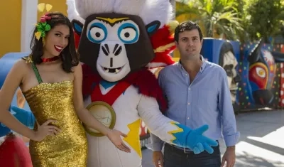 Miss Mundo Colombia 2017-2018, María Beatriz Daza Núñez, Baqui y Daniel Noguera, Director de los Juegos.