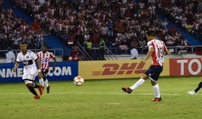 Teófilo Gutiérrez remonta el partido y le da el triunfo al Junior.