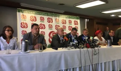 Carlos Antonio Losada, Pablo Catatumbo, entre otros miembros de la Farc.