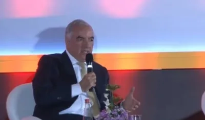 Edgardo Maya, contralor.