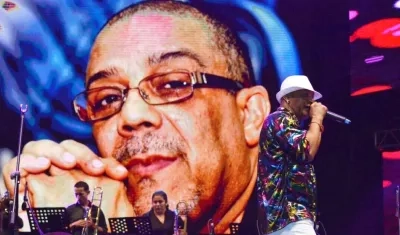 El vocalista Javier Vásquez abrió el homenaje al Grupo Niche.