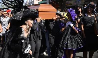 María José recorriendo las calles de Soledad.