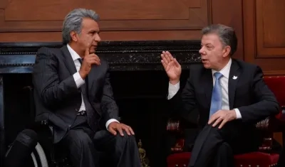 El presidente de Ecuador, Lenín Moreno y Juan Manuel Santos, Presidente de Colombia.