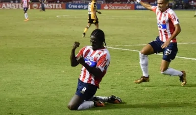 El atacante del Junior Yimmi Chará