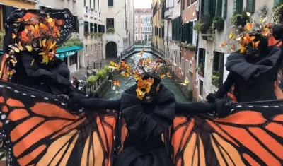 La comparsa ‘Mariposas de Macondo’ en homenaje a Gabriel García Márquez.