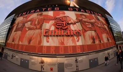 La marca seguirá patrocinando la camiseta del equipo inglés.