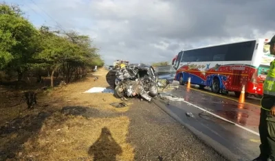 Así quedaron los dos vehículos involucrados en el accidente.