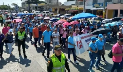 Así marcharon los docentes en la jornada de hoy.