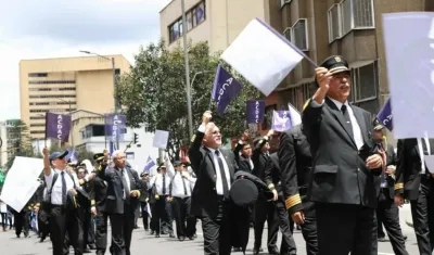 Según la empresa, los procesos buscarán aclarar las presuntas faltas disciplinarias cometidas por los pilotos.