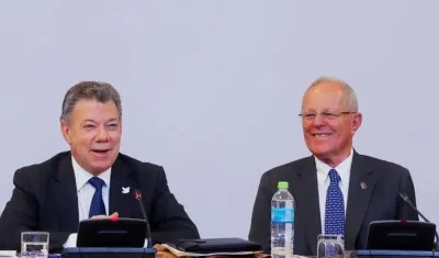 Juan Manuel Santos, presidente de Colombia, y Pedro Pablo Kuczynski, presidente de Perú.