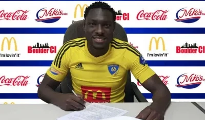 Elkin Mosquera fue el jugador sobre el que ofendieron. 