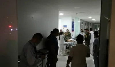 Cinco militares muertos y 13 más heridos es el resultado del ataque a una caravana del Ejército en