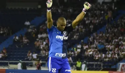 Jailson del Palmeiras celebra la victoria del cuadro brasileño en el Metropolitano.