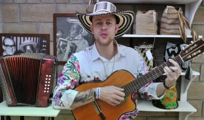 Snorri Eldjárn Hauksson, intérprete islandés de vallenato.