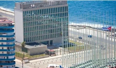 Estados Unidos evalúa la situación de su embajada en Cuba.