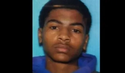 James Eric Davis es buscado por las autoridades tras haberle disparado a sus padres.