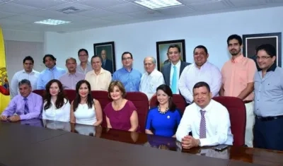 Foto de los miembros de la Sala General de la UAC.