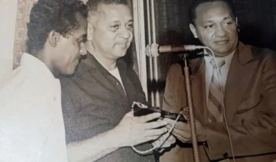 Napoleón y Teófilo de Ávila y J.L. Mendoza.