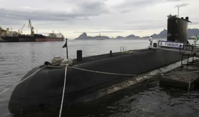 El submarino fue encontrado or un equipo especial de la Policía de Surinam.