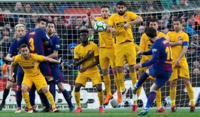 Lionel Messi anotó con este tiro libre su gol 600. 