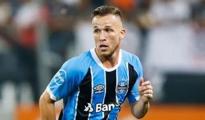 El atacante del Gremio, Arthur.