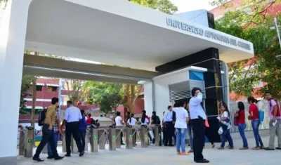 Fachada de Uniautónoma.