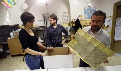 Se han escrutado dos tercios de los votos.