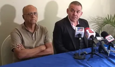 El Comisionado Jorge Humberto Klee y el presidente de la AMB Gilberto Mendoza.