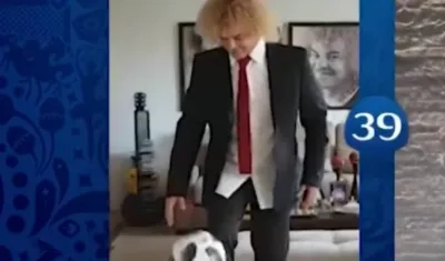Carlos Valderrama en el video de la FIFA