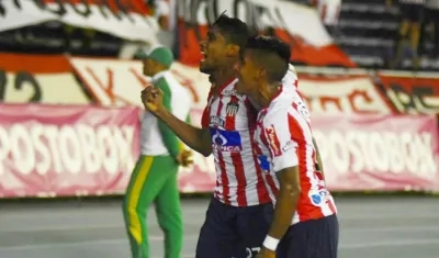 Luis Carlos Ruiz celebra el segundo gol, el de la victoria ante el Cali.