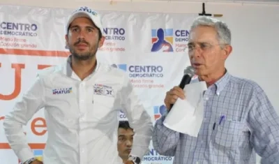 Los candidatos al Senado, Miguel Matus y Álvaro Uribe.
